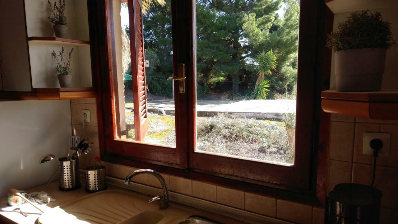 Gerakina Beach Cottage ซากูเดีย ภายนอก รูปภาพ